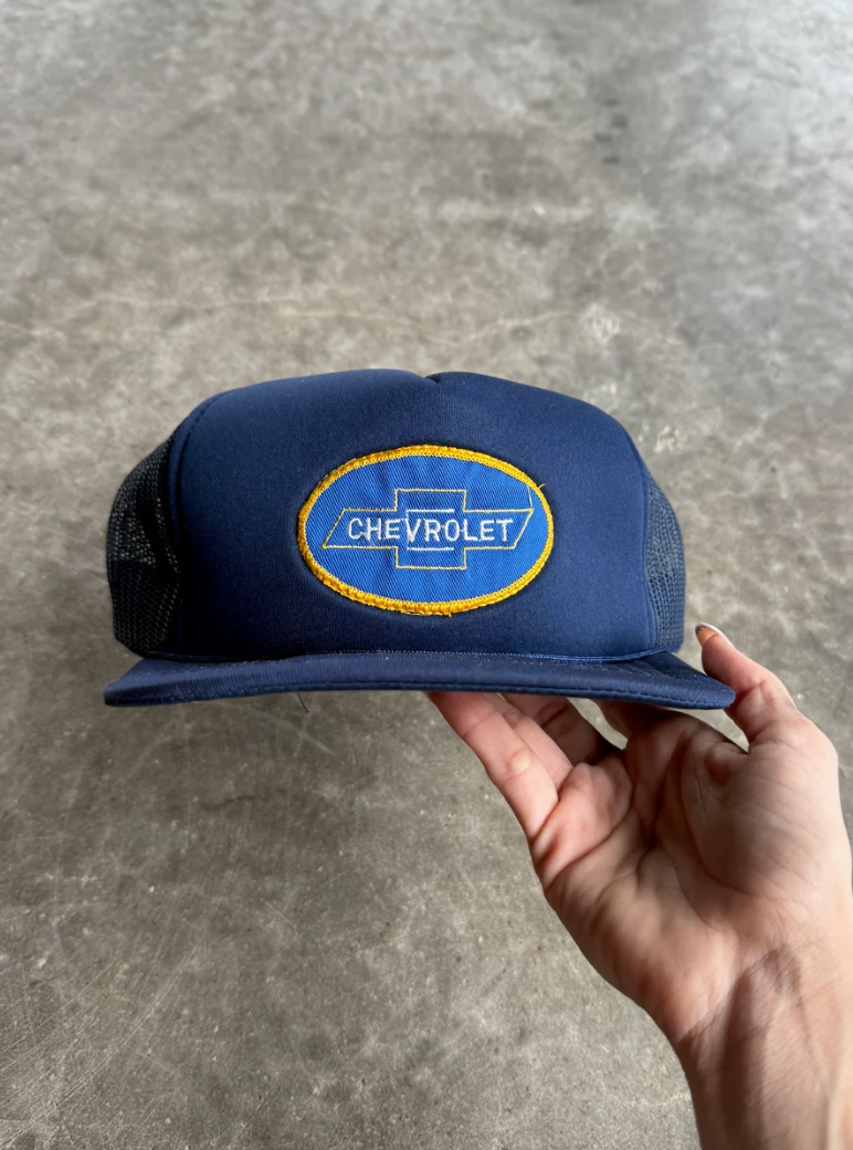 VINTAGE CHEVROLET SNAPBACK TRUCKER HAT