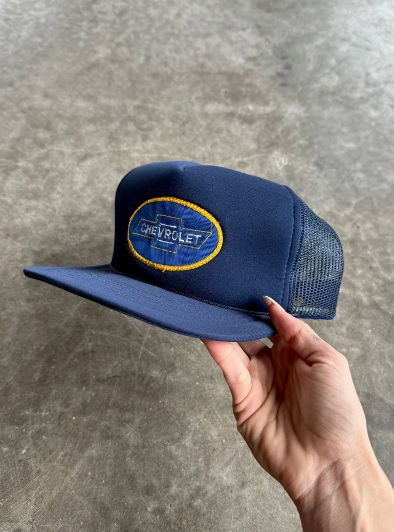 VINTAGE CHEVROLET SNAPBACK TRUCKER HAT