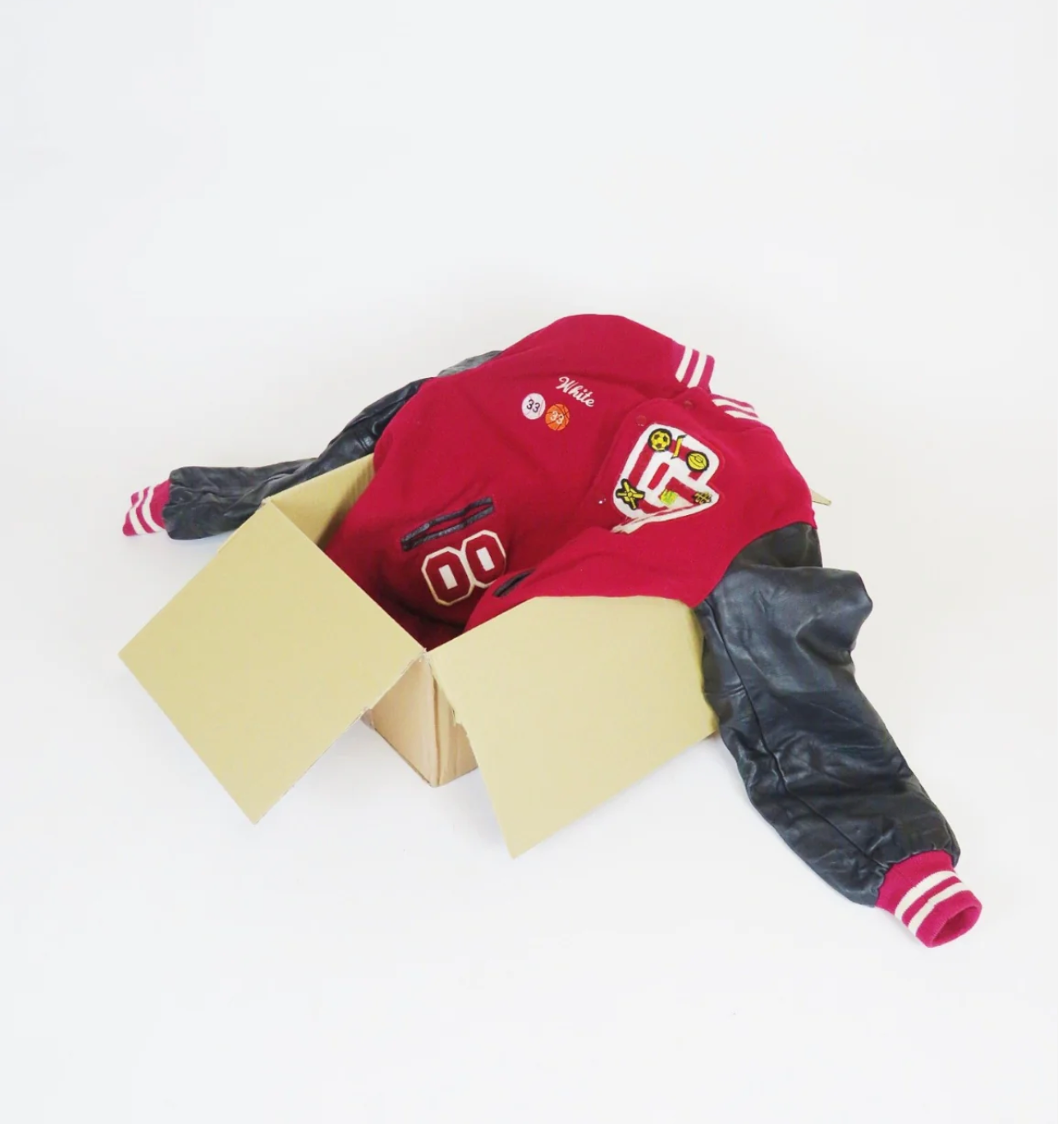 1 PIECE VINTAGE MYSTERY BOX